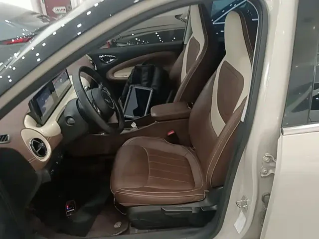 Wuling Bingo — Фото автомобиля 14