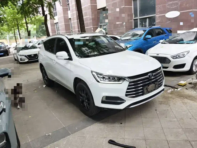 BYD Song — Фото автомобиля 3