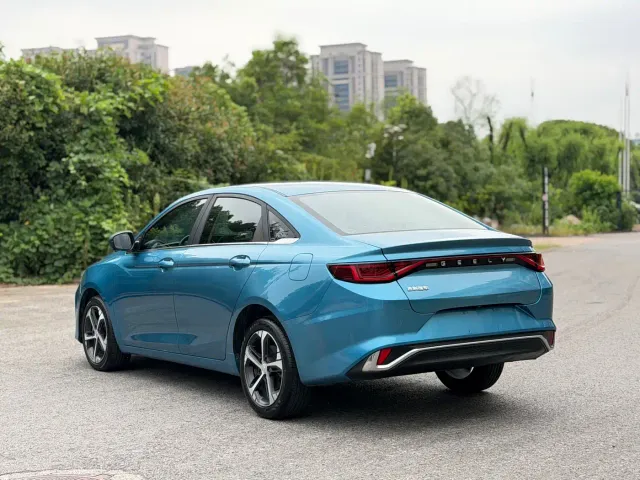 Geely Emgrand L — Фото автомобиля 6