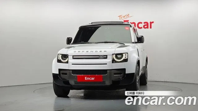 Land Rover Defender Defender (L663) 110 P300 X-Dynamic SE — Фото автомобиля 3