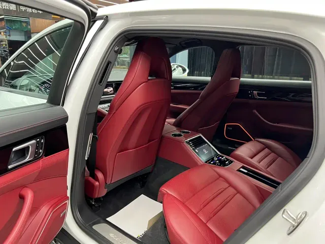 Porsche Panamera — Фото автомобиля 9