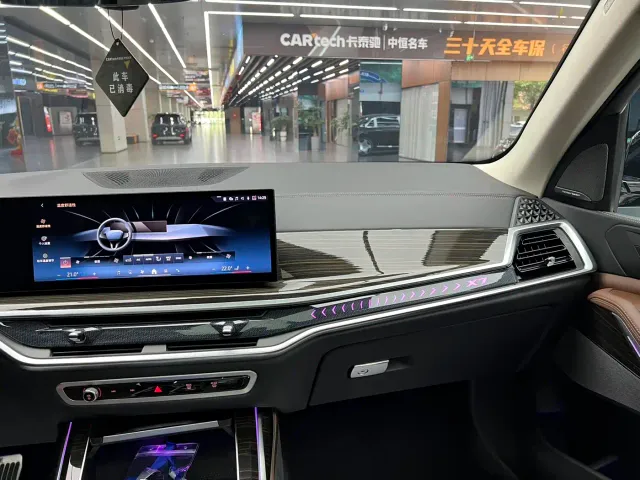 BMW X7 — Фото автомобиля 19