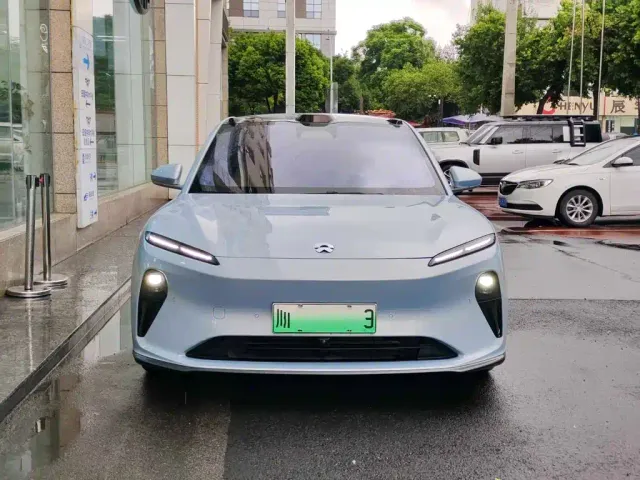 Nio ET5 Touring — Фото автомобиля 2