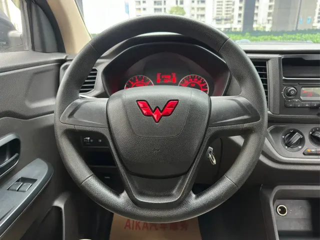 Wuling Hongguang V — Фото автомобиля 15