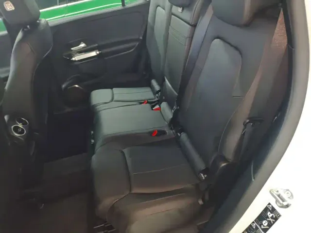 Mercedes-Benz GLB-Class — Фото автомобиля 16