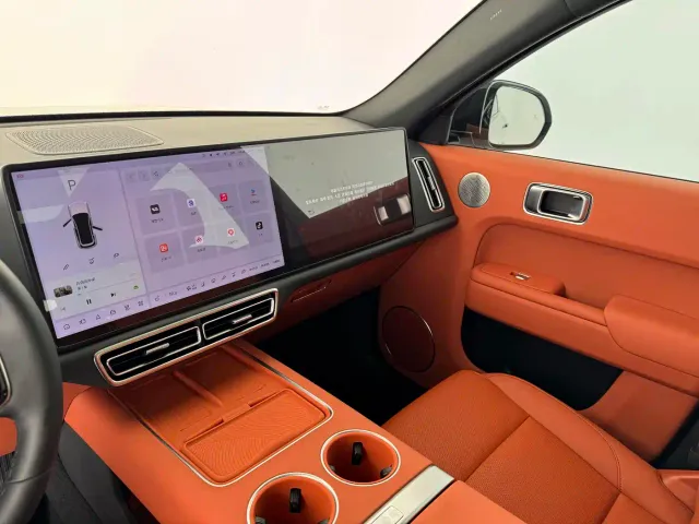 Li Auto L7 — Фото автомобиля 7