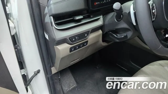 Kia Carnival Generation 4 — Фото автомобиля 24