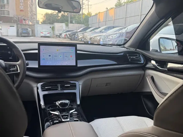 BYD Qin PLUS — Фото автомобиля 5