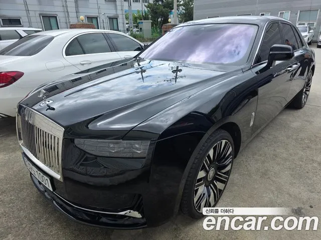Rolls-Royce Ghost — Фото автомобиля 12