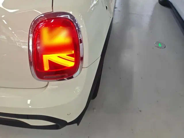 MINI Hatch — Фото автомобиля 7