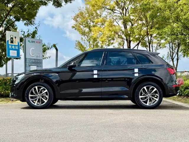 Audi Q5L — Фото автомобиля 10