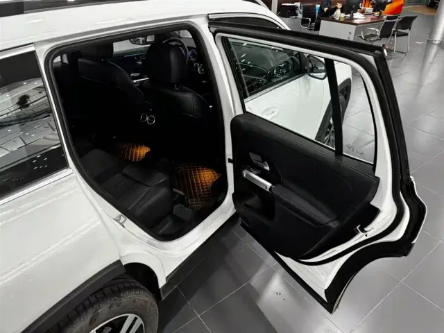 Mercedes-Benz GLB-Class — Фото автомобиля 16