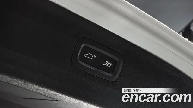 Вольво XC90 — Фото автомобиля 20
