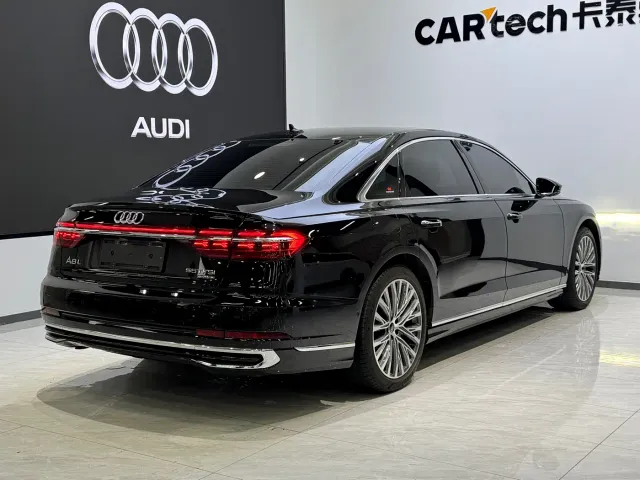 Audi A8 — Фото автомобиля 4
