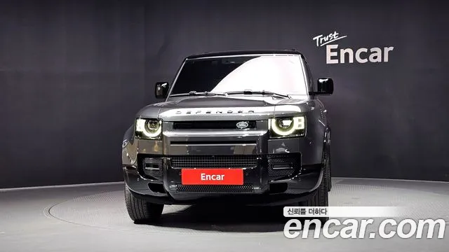 Land Rover Defender Defender (L663) 110 P300 X-Dynamic SE — Фото автомобиля 3