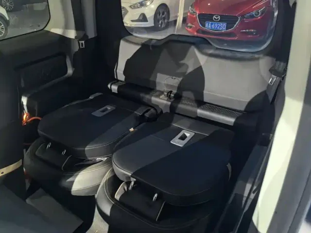 Baojun KiWi EV — Фото автомобиля 16