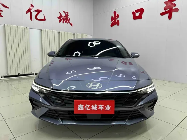 Hyundai Elantra — Фото автомобиля 2