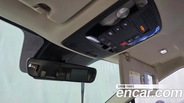 Kia Canival Carnival 4 поколение Бензин 9 мест Hi-Limousine — Фото автомобиля 4
