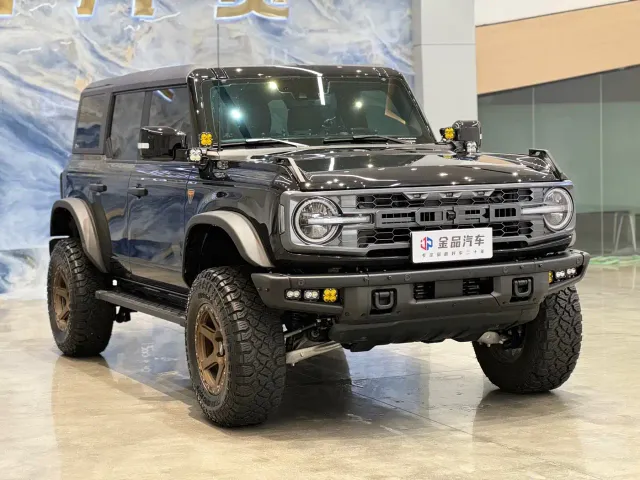 Ford Bronco — Фото автомобиля 3