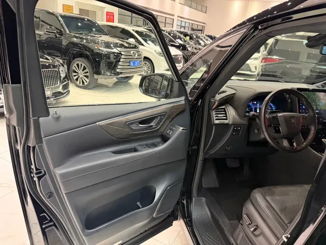 Toyota Vellfire — Фото автомобиля 7
