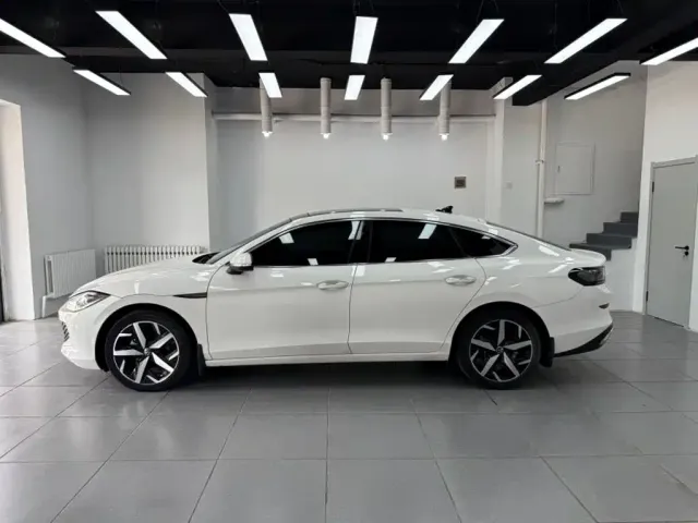 Volkswagen Lamando — Фото автомобиля 7