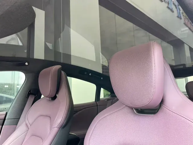 Xiaomi SU7 — Фото автомобиля 11