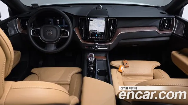 Вольво XC60 — Фото автомобиля 6