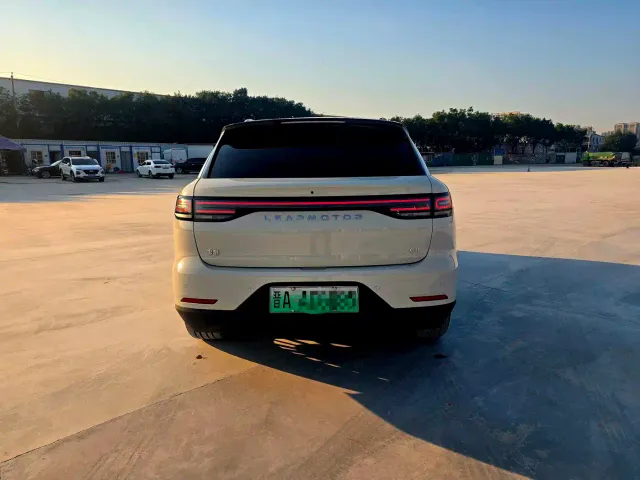 Leapmotor C11 — Фото автомобиля 4