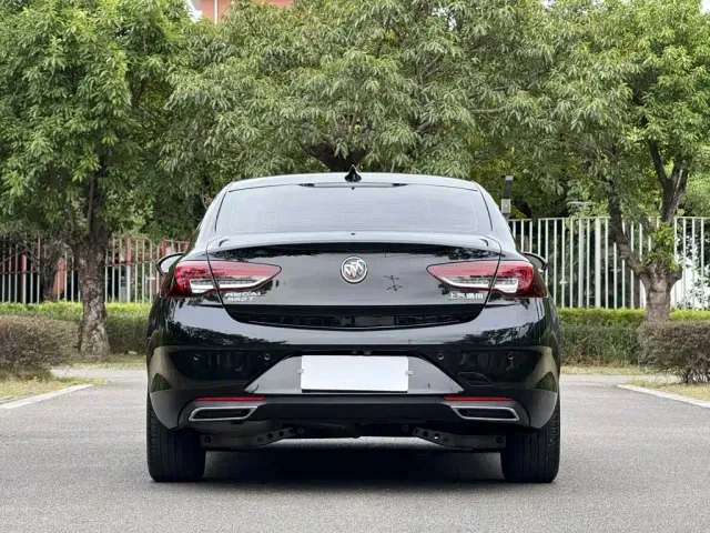 Buick Regal — Фото автомобиля 5