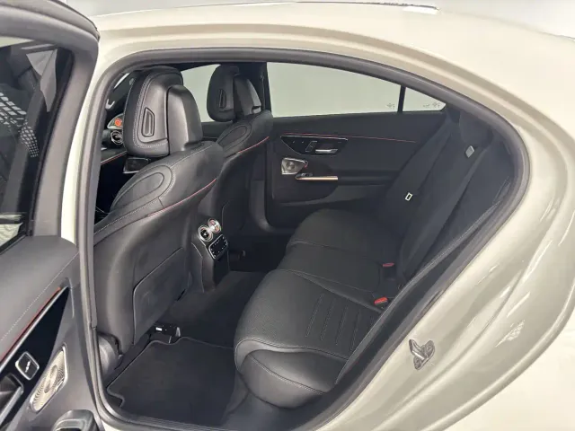 Mercedes-Benz C-Class — Фото автомобиля 22