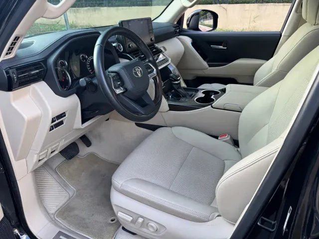 Toyota Land Cruiser — Фото автомобиля 4
