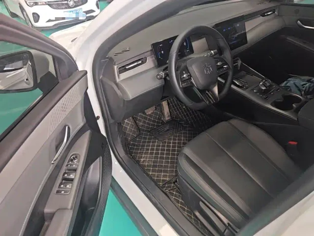 BYD Qin PLUS — Фото автомобиля 15