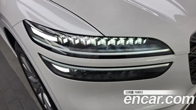 Genesis GV70 2.5T Бензин 2WD — Фото автомобиля 19