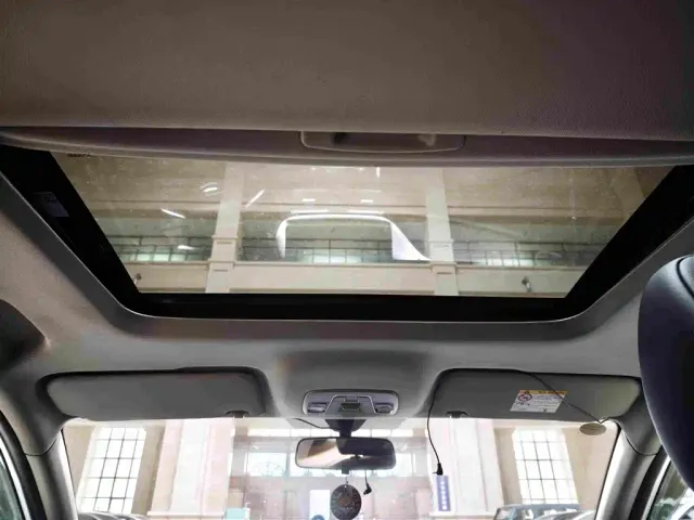 Geely Binyue — Фото автомобиля 8