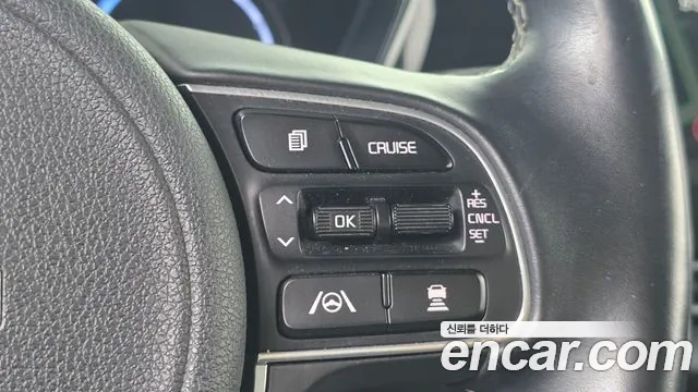 Kia Niro — Фото автомобиля 15