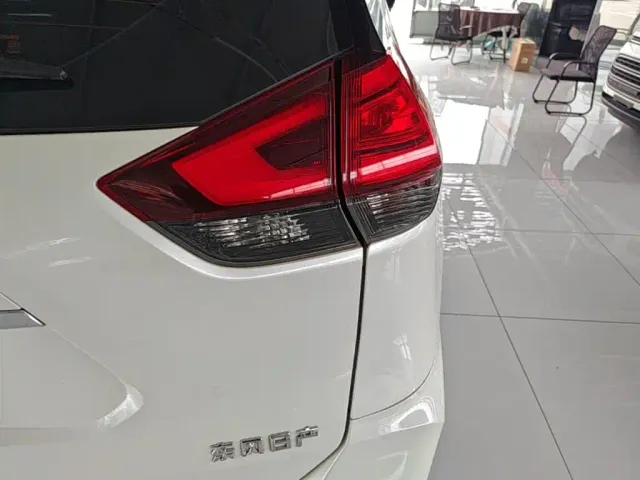 Nissan X-Trail — Фото автомобиля 7