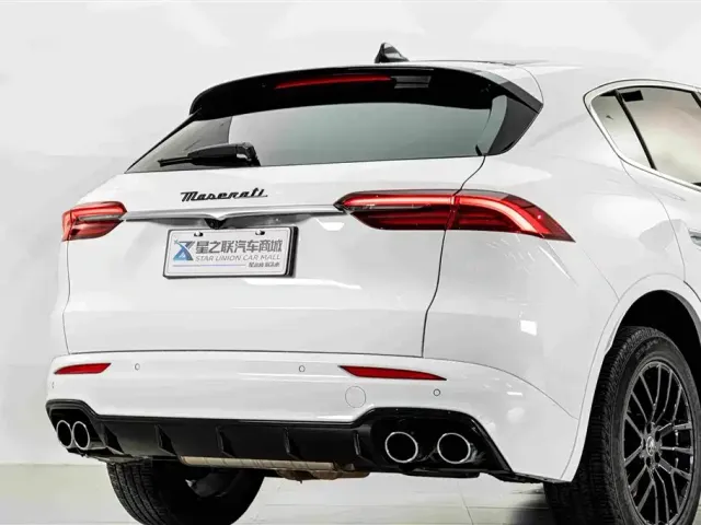 Maserati Grecale — Фото автомобиля 7
