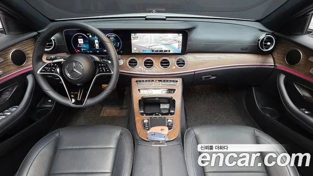 Mercedes-Benz E-Class — Фото автомобиля 5