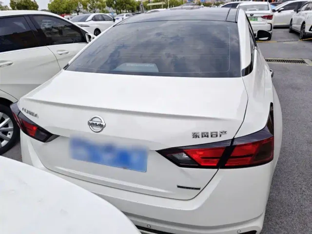 Nissan Teana — Фото автомобиля 5
