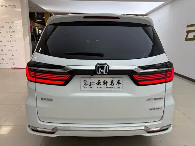 Honda Elysion — Фото автомобиля 6
