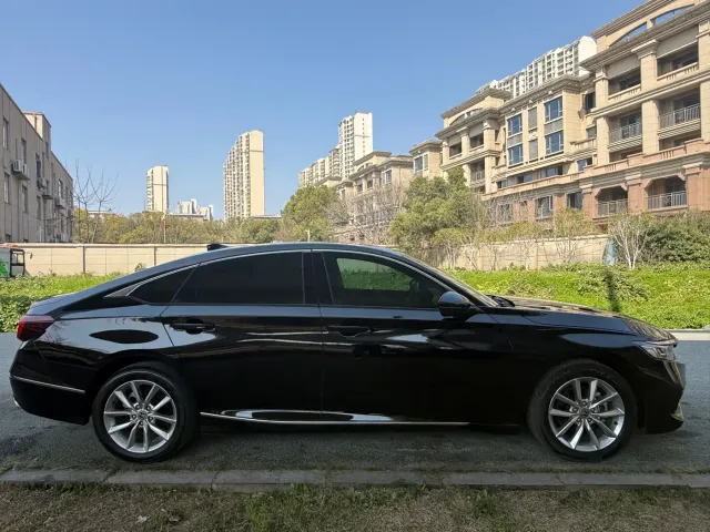 Honda Accord — Фото автомобиля 7