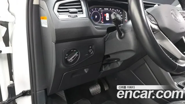 Volkswagen Tiguan — Фото автомобиля 13