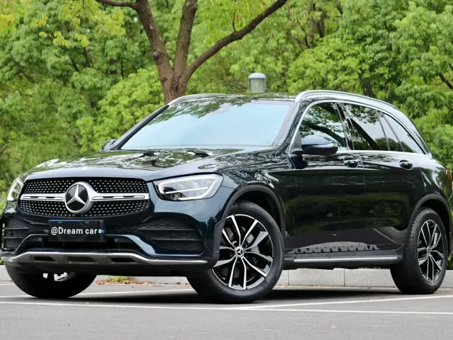 Фотография автомобиля — Mercedes-Benz GLC-Class