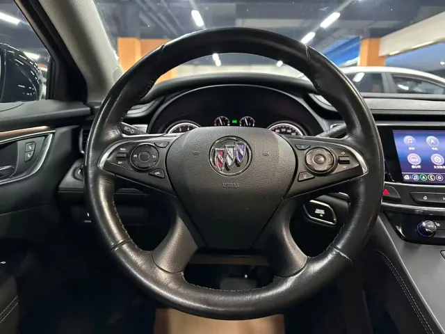 Buick LaCrosse — Фото автомобиля 10