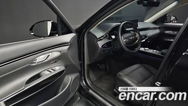 Genesis GV70 2.5T Бензин 2WD — Фото автомобиля 10