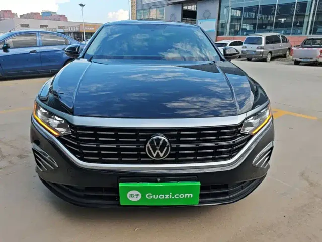 Volkswagen Passat — Фото автомобиля 2