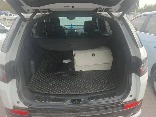 Land Rover Discovery Sport — Фото автомобиля 4