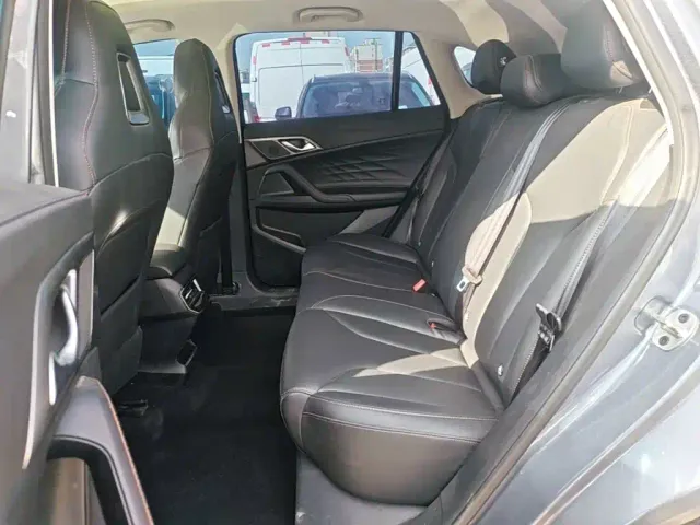 Roewe RX5 — Фото автомобиля 16