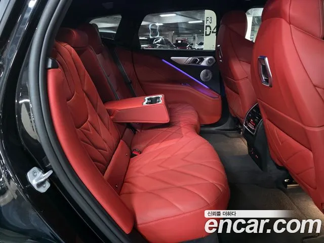 BMW XM — Фото автомобиля 11