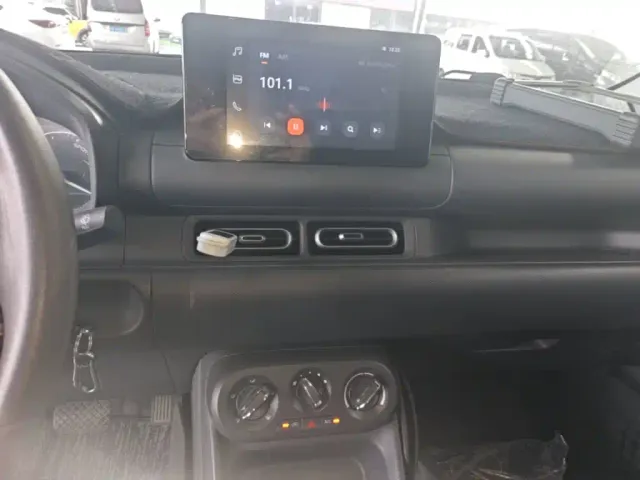 Wuling Hongguang — Фото автомобиля 12